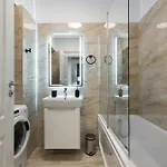 Spacious 1009 B4 Апартаменти Бухарест