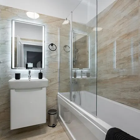 Apartment Spacious 1009 B4 Bucharest