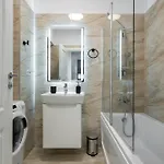 アパート Spacious 1009 B4 ブカレスト